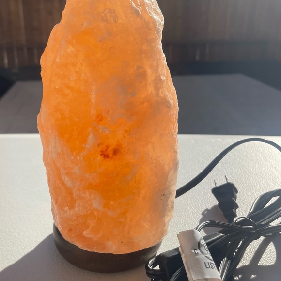 Original Himalayan Salt lamp - Picture 9 of 10